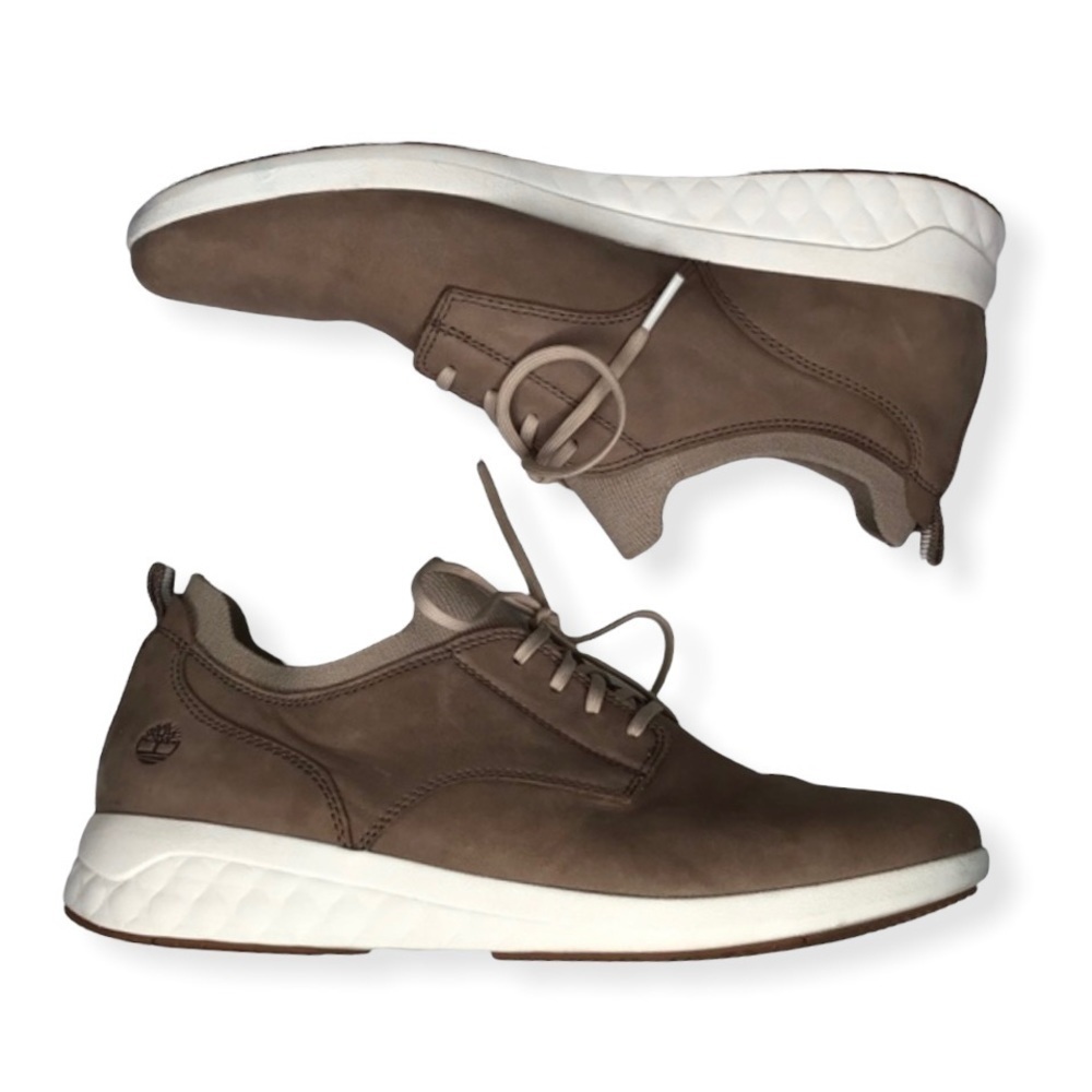 Timberland Bradstreet Ultra Leather Sneakers in Taupe Size 9.5.